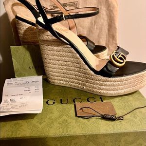 Gucci wedge sandals. Authentic for purchase size 40